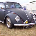 Black VW Beetle OET194H