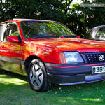 Red Vauxhall Cavalier Mk2 SRi B385CCA
